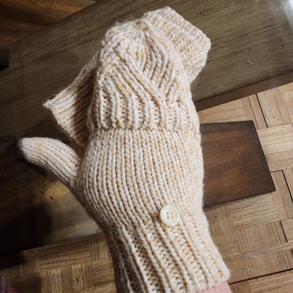 Torrid Cream Knit Gloves, Scarf, Hat Set - Picture 6 of 13